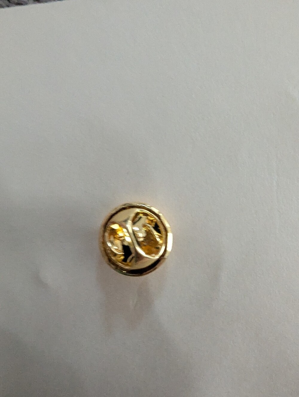 PIKACHU Gameboy Pin - Picture 4 of 4